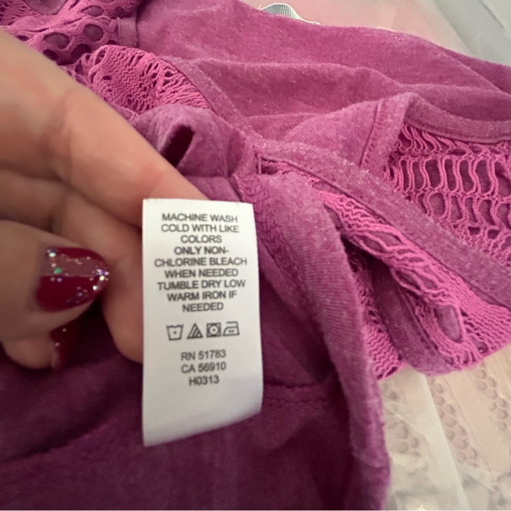 Maurices purple pink boho crochet-style mesh overlay tank top Size S - Picture 7 of 8